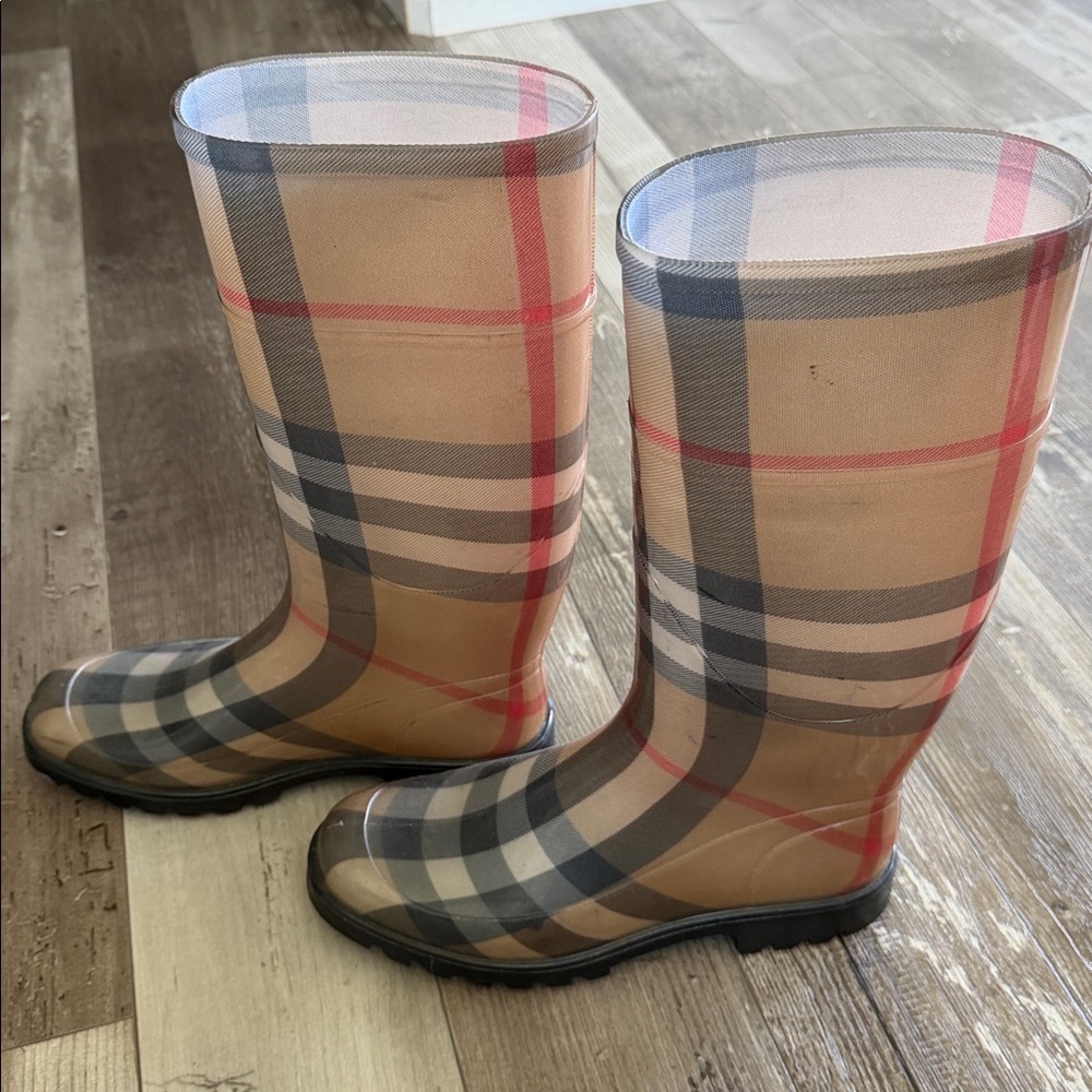 Authentic Burberry Pastel Plaid Knee-High Rain Boots - Picture 4 of 7